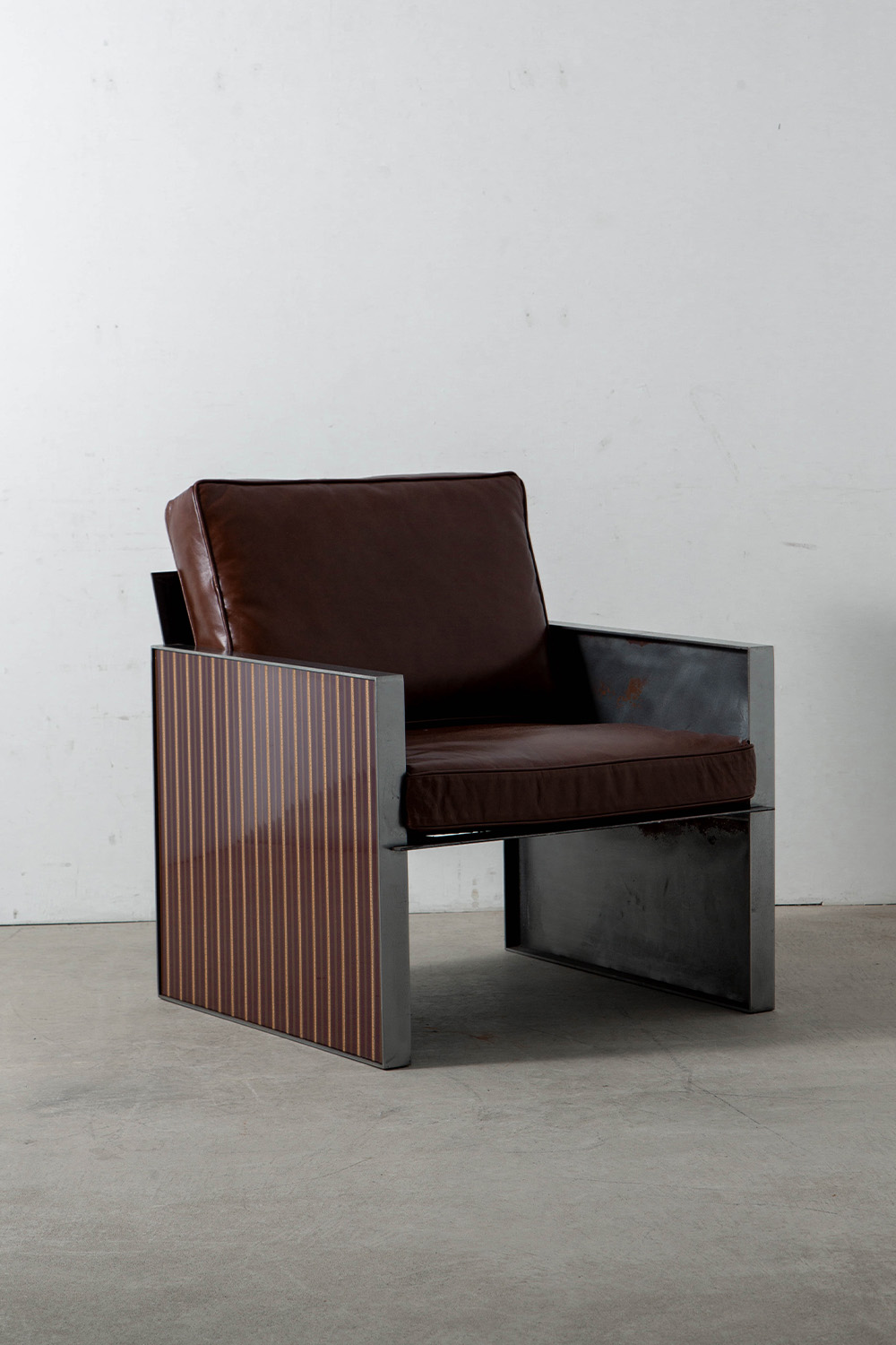 Lounge chair,chair,ラウンジチェア,チェア,pinstripe,soho house,Domhnall Nolan,Makino Arushi Design,漆,Art,アート,stoop,topso,清澄白河,Interior Design,ヴィンテージ,家具,雑貨,インテリア,店舗什器,設計,インテリアデザイン,内装,什器,店舗設計,ギャラリー,デザイナーズ家具,ショールーム