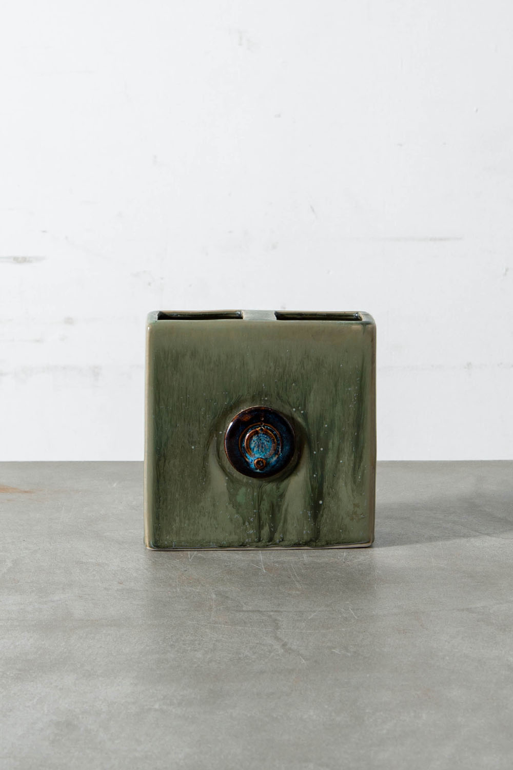 Flower Vase in Ceramic