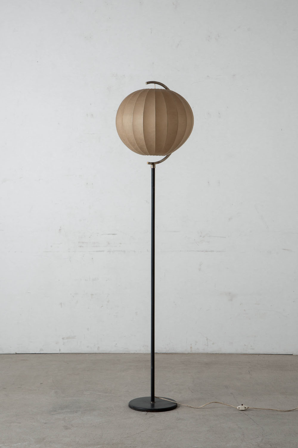 Cocoon Floor Lamp in Resin and Steel