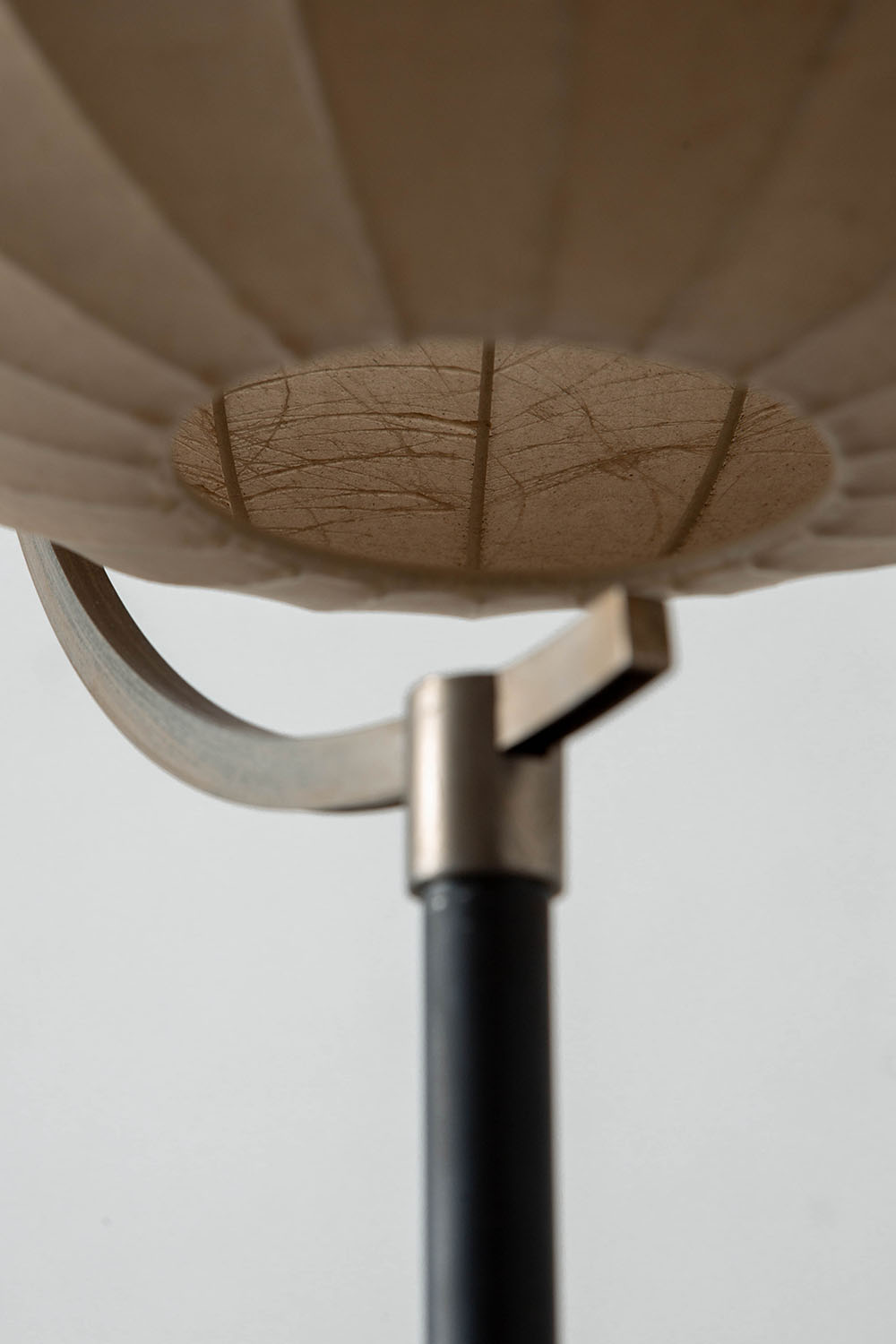Cocoon Floor Lamp in Resin and Steel