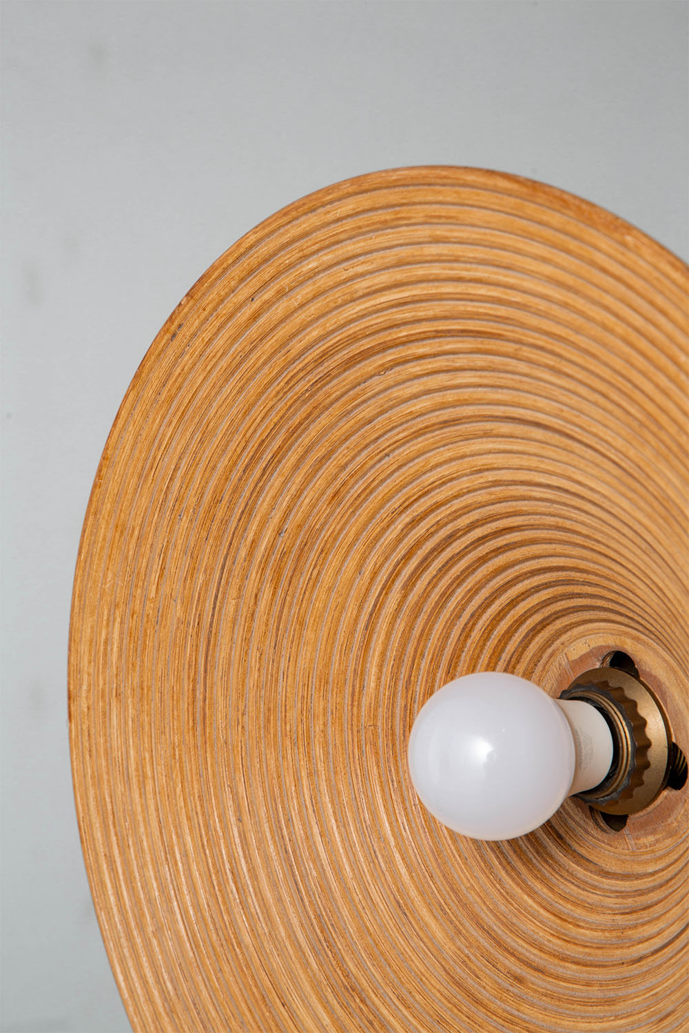 Floor Lamp in Rattan and Brass