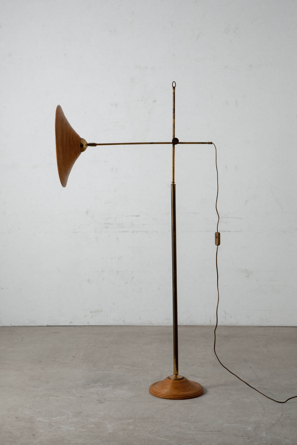 Floor Lamp in Rattan and Brass