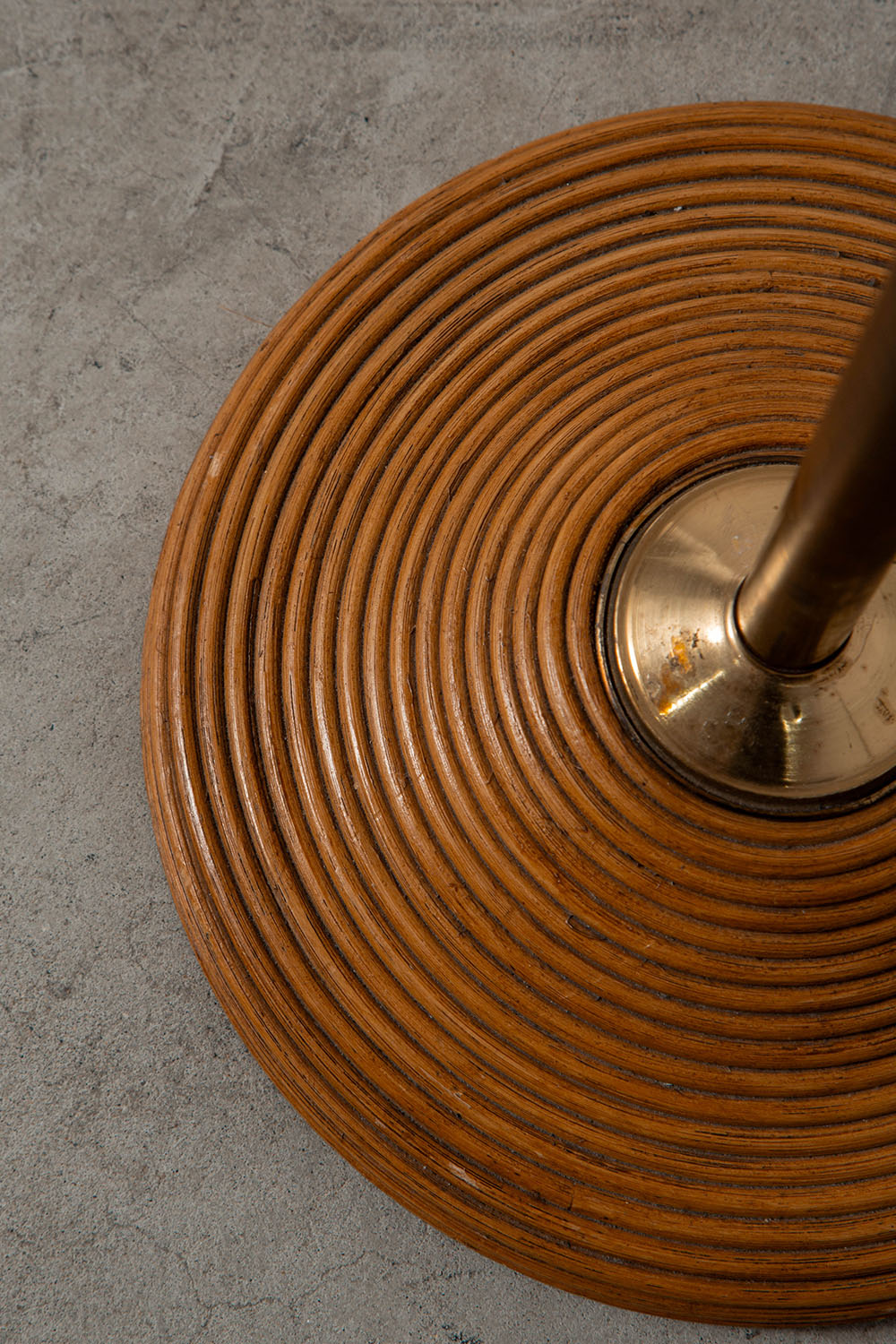 Floor Lamp in Rattan and Brass