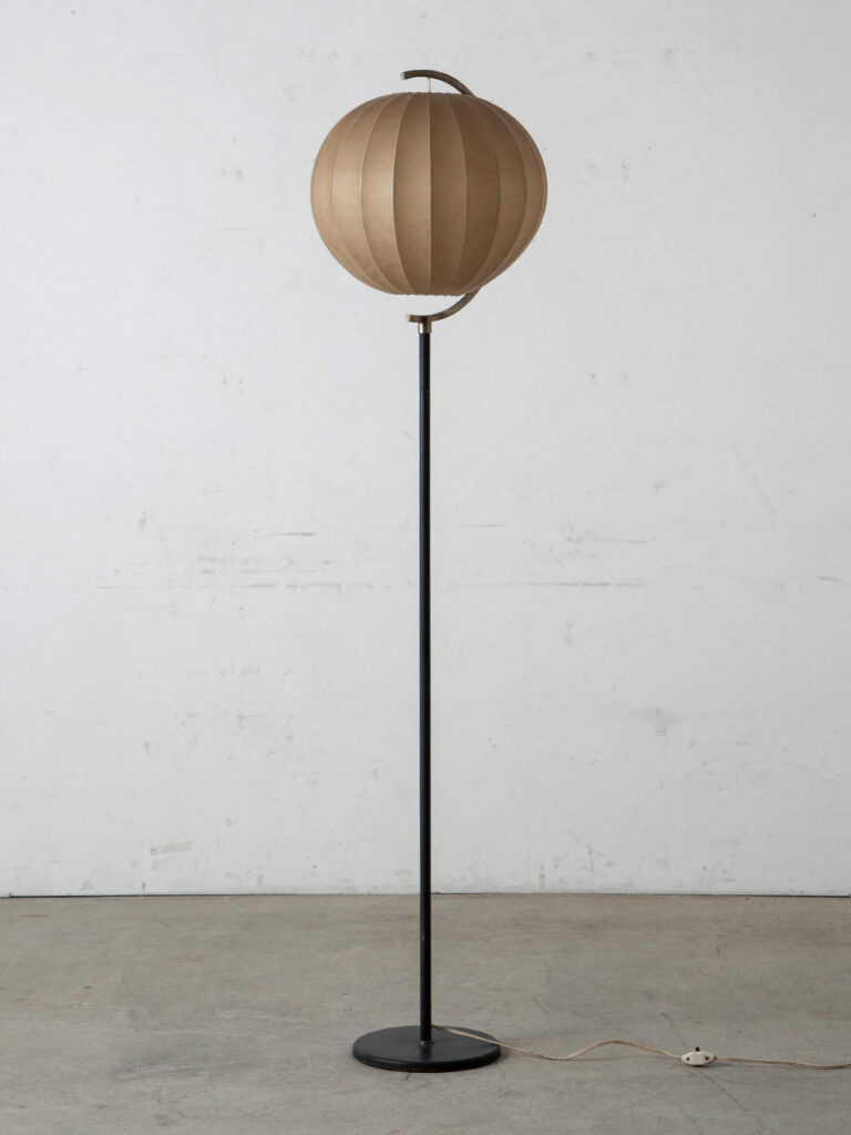 Cocoon Floor Lamp in Resin and Steel