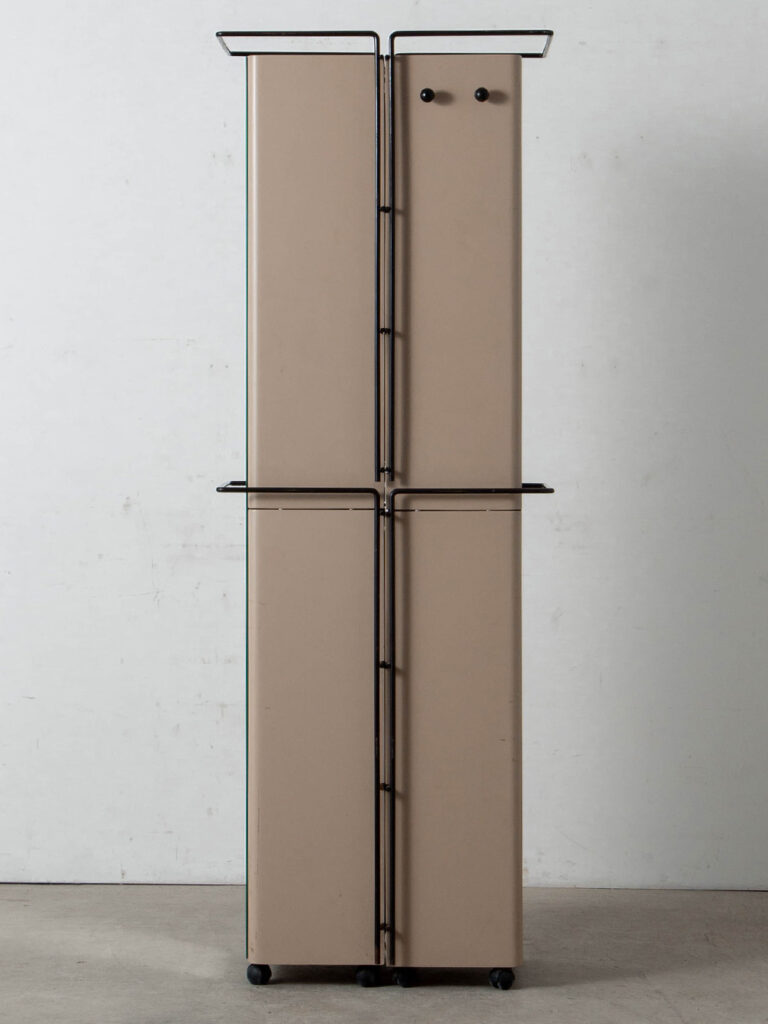 Shelf in Steel , Glass and Plastic