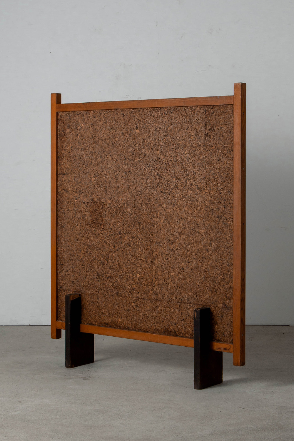 Screen in Wood and Cork