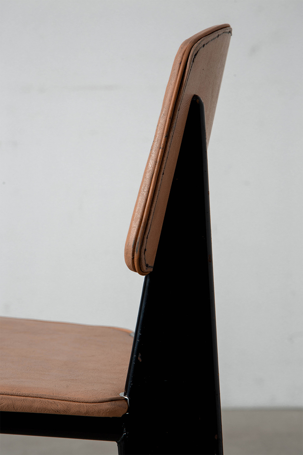 Métropole No.306 Chair,チェア,Jean Prouvé,ジャン・プルーヴェ,France,フランス,清澄白河,Antique,Vintage,Interior Design,stoop,topso,アンティーク,ビンテージ,ヴィンテージ,家具,雑貨,インテリア,店舗什器,設計,インテリアデザイン,内装,什器,店舗設計,ギャラリー,デザイナーズ家具,ショールーム