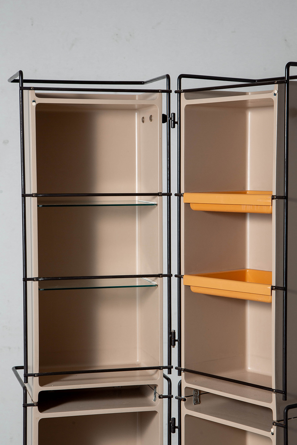 Shelf in Steel , Glass and Plastic