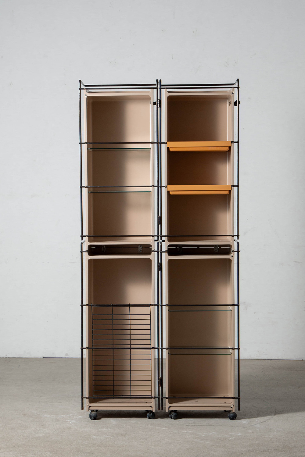 Shelf in Steel , Glass and Plastic