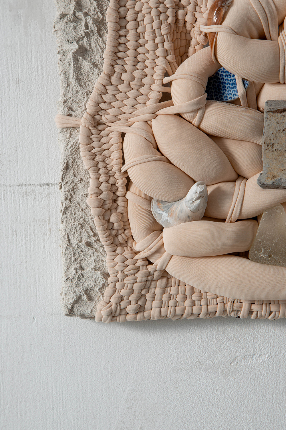 The eye : 2