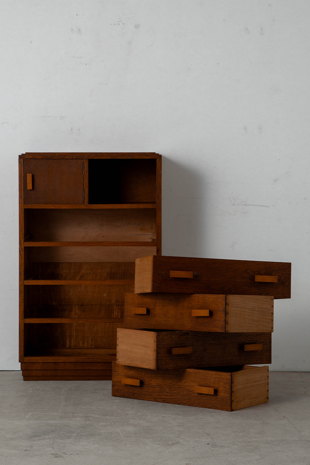 Cabinet in Wood