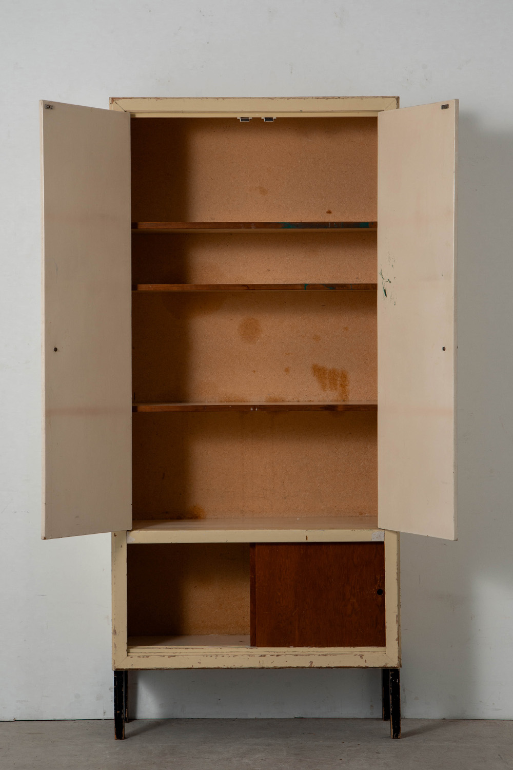 Cabinet in Wood and Steel