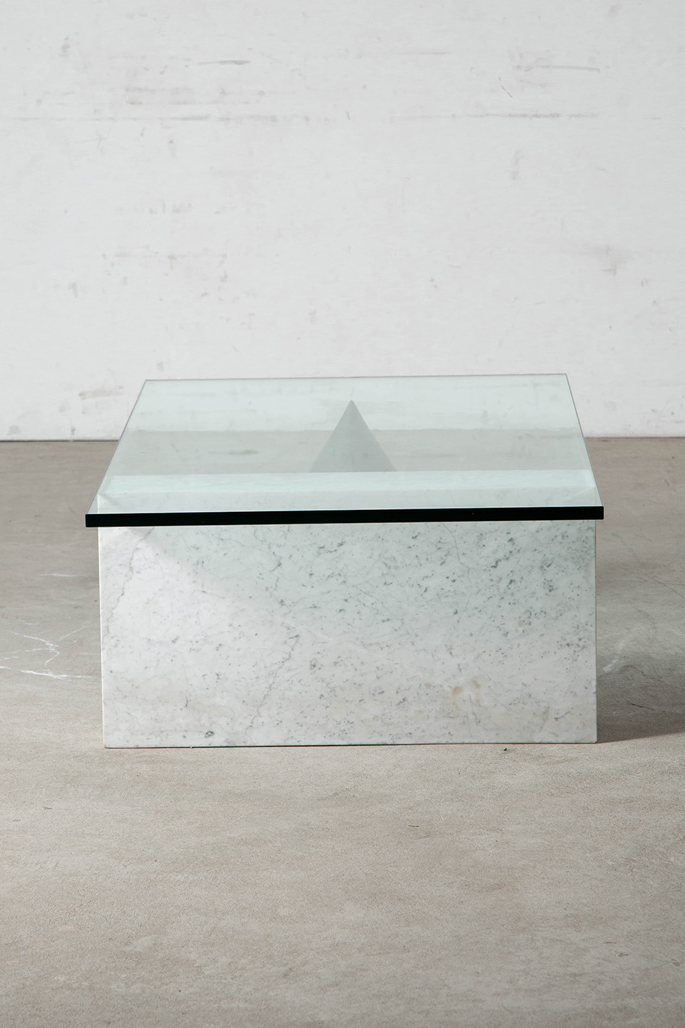 Kono Coffee Table by Lella and Massimo Vignelli for Casigliani in Marble , Copper and Glass