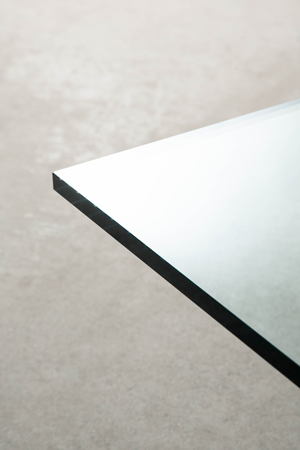 Kono Coffee Table by Lella and Massimo Vignelli for Casigliani in Marble , Copper and Glass