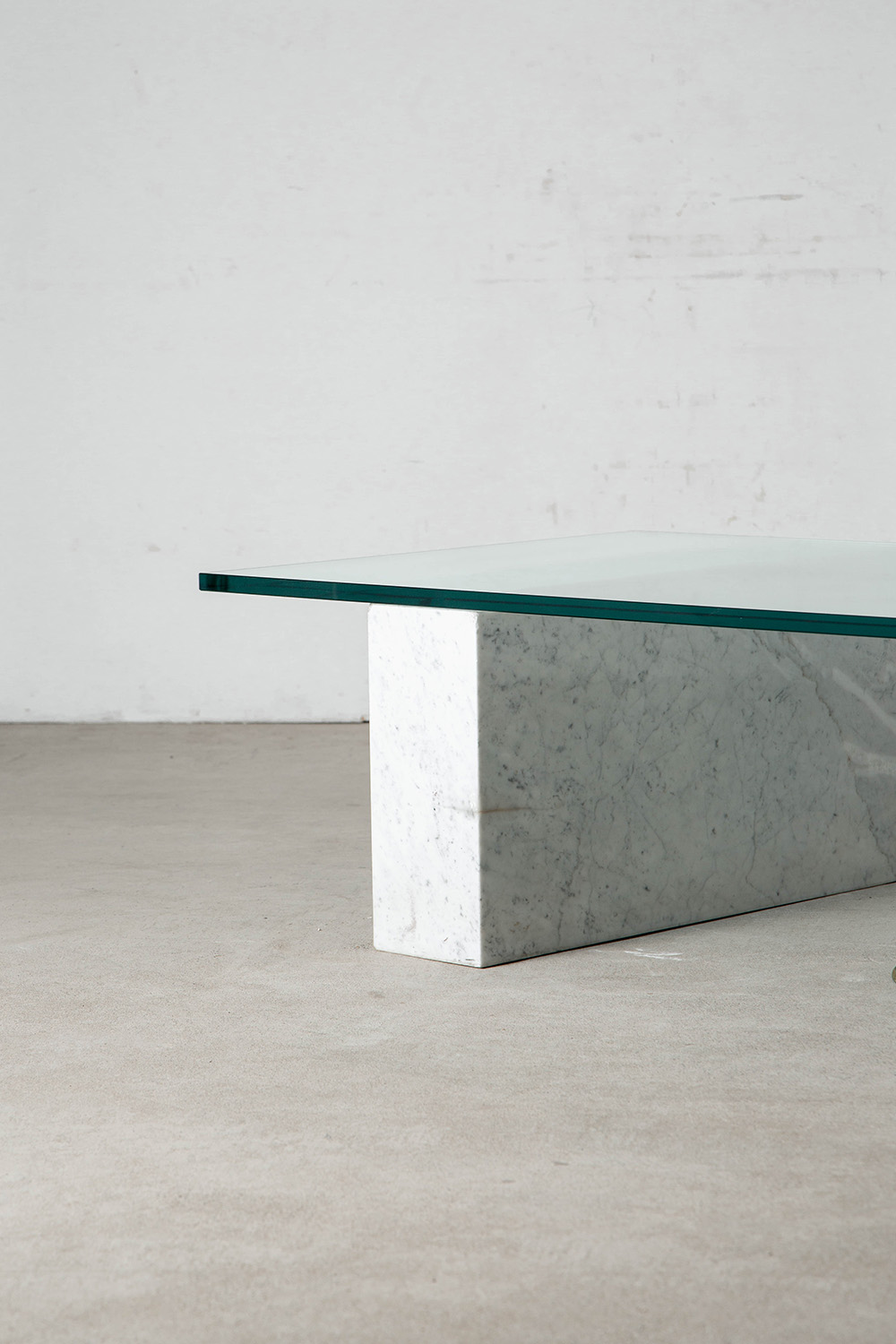 Kono Coffee Table by Lella and Massimo Vignelli for Casigliani in Marble , Copper and Glass