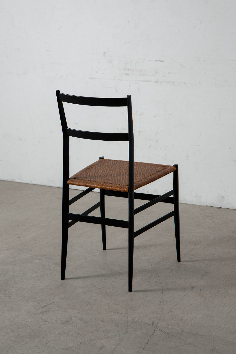Superleggera,スーパーレッジェーラ,Chair,Gio Ponti,Cassina,Italy,イタリア,清澄白河,Antique,Vintage,Interior Design,stoop,topso,アンティーク,ビンテージ,ヴィンテージ,家具,雑貨,インテリア,店舗什器,設計,インテリアデザイン,内装,什器,店舗設計,ギャラリー,デザイナーズ家具,ショールーム