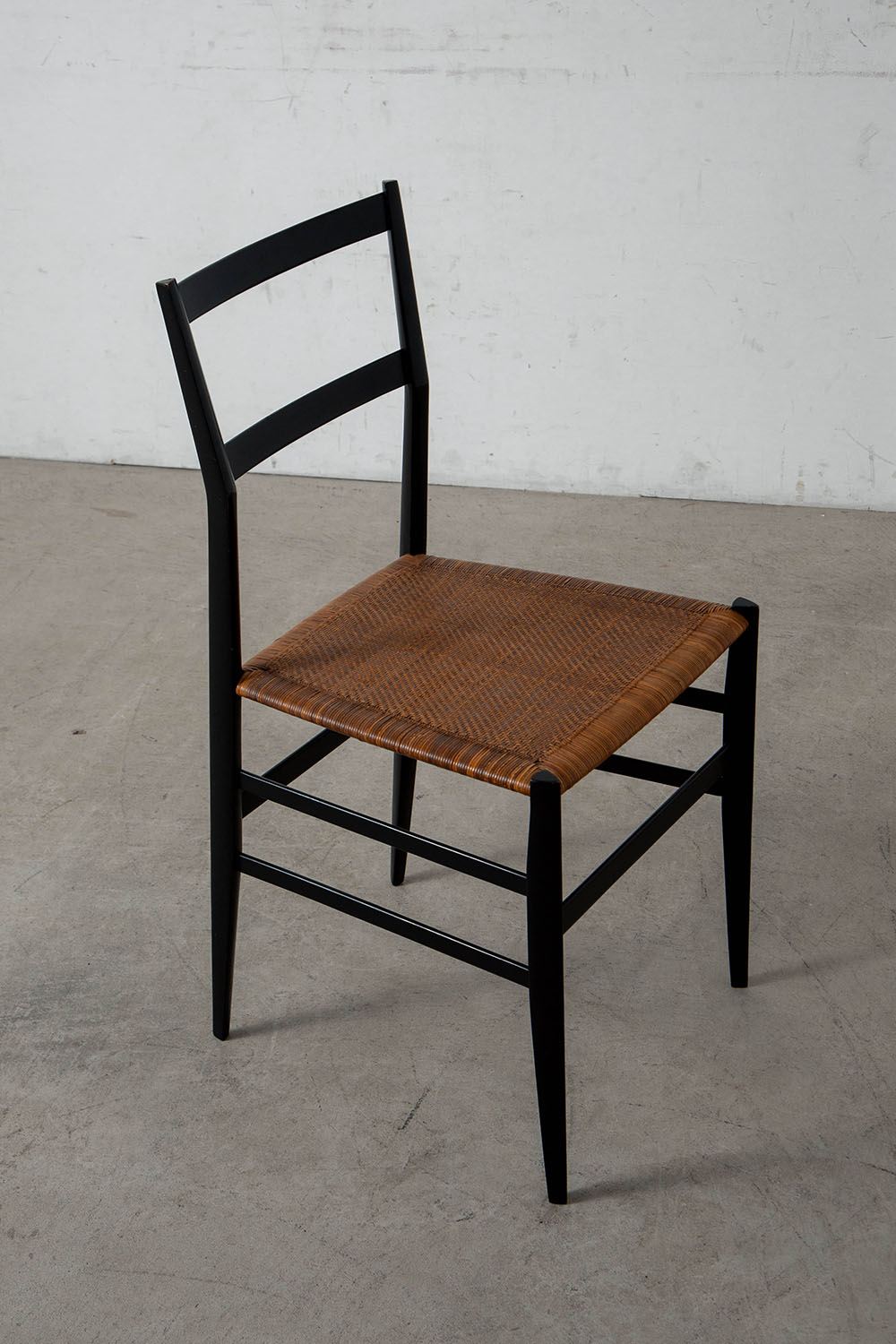 Superleggera,スーパーレッジェーラ,Chair,Gio Ponti,Cassina,Italy,イタリア,清澄白河,Antique,Vintage,Interior Design,stoop,topso,アンティーク,ビンテージ,ヴィンテージ,家具,雑貨,インテリア,店舗什器,設計,インテリアデザイン,内装,什器,店舗設計,ギャラリー,デザイナーズ家具,ショールーム