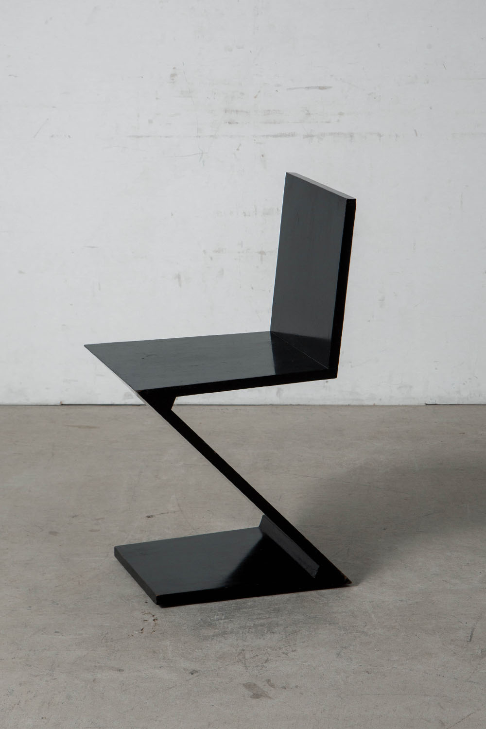 Gerrit Thomas Rietveld,ヘーリット・トーマス・リートフェルト,Cassina,カッシーナ,Zig Zag Chair,Chair,チェア,清澄白河,Antique,Vintage,Interior Design,stoop,topso,Netherlands,Italy,オランダ,イタリア,アンティーク,ビンテージ,ヴィンテージ,家具,雑貨,インテリア,店舗什器,設計,インテリアデザイン,内装,什器,店舗設計,ギャラリー,デザイナーズ家具,ショールーム