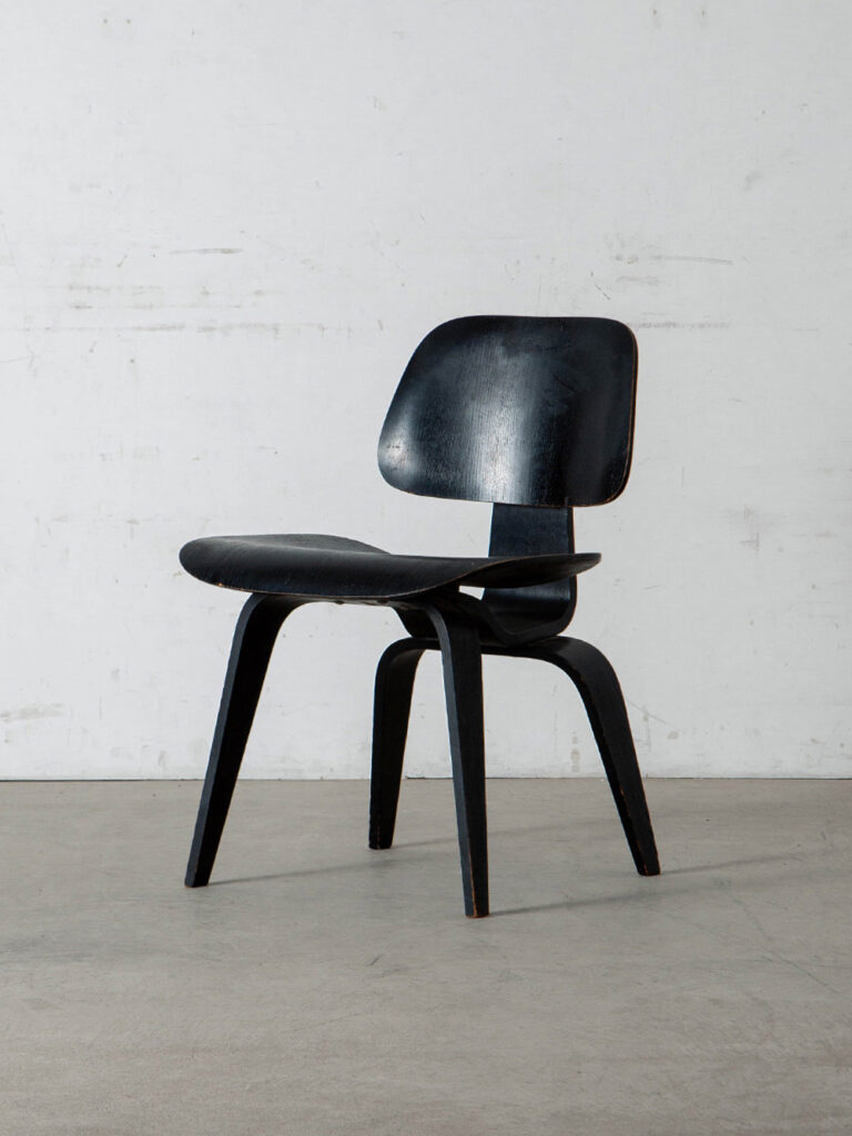 DCW Chair by Charles & Ray Eames for Evans Products in Plywood